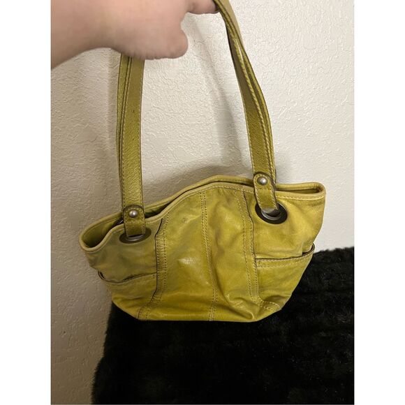 FOSSIL DOUBLE STRAP SHOULDER TOTE BAG LEMON LEATHER  SIDE POCKETS - Picture 1 of 4